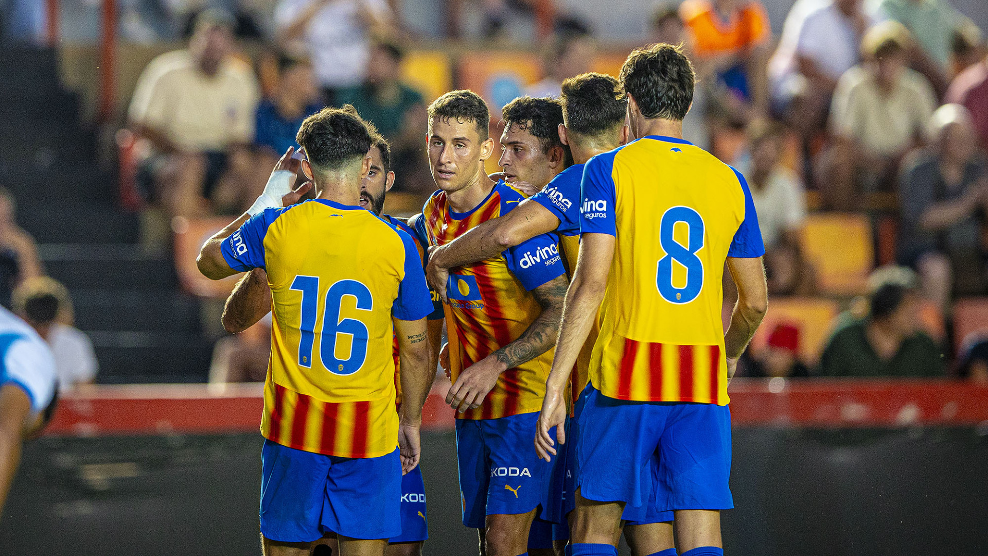 Photo Credit (Valencia CF) Cunha in Action