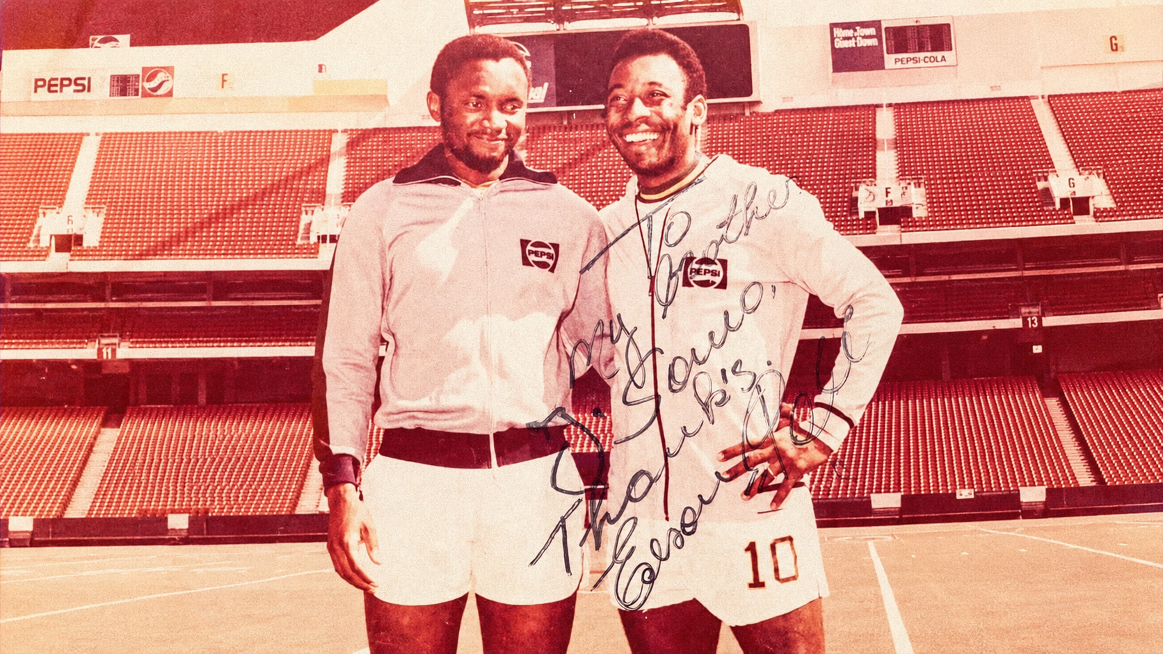 Jomo Sono Next to Pele Jomo Sono playing for New York Cosmos alongside Pelé in 1977